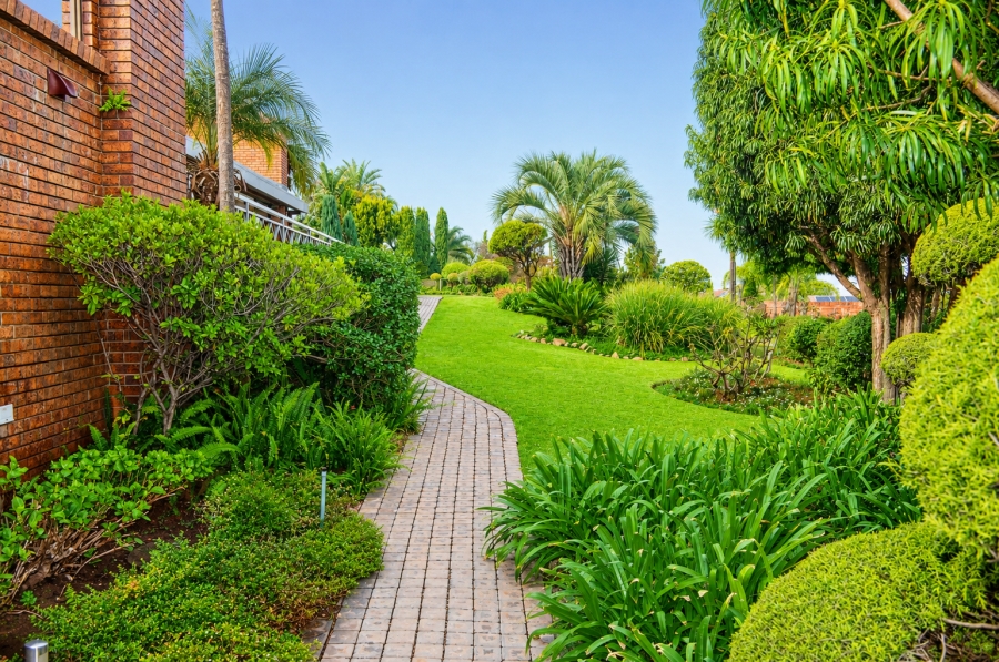 4 Bedroom Property for Sale in Wilkoppies North West